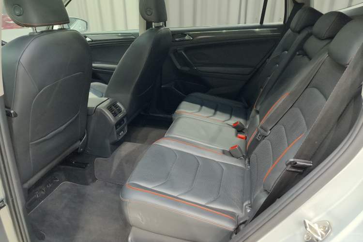 Used Volkswagen Tiguan L 2018 380TSI Automatic All-Wheel Drive Flagship Edition Left Rear Seat