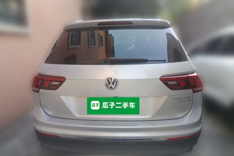 Used Volkswagen Tiguan L 2018 330TSI Automatic Two-Wheel Drive Luxury Edition Rear