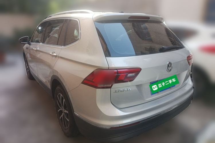 Used Volkswagen Tiguan L 2018 330TSI Automatic Two-Wheel Drive Luxury Edition Rear Left 45 Deg