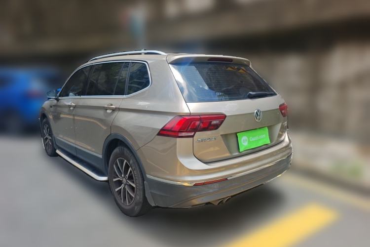 Used Volkswagen Tiguan L 2018 330TSI Automatic Two-Wheel Drive Luxury Edition Rear Left 45 Deg