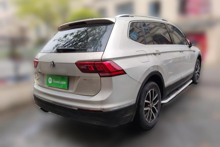 Used Volkswagen Tiguan L 2018 330TSI Automatic Two-Wheel Drive Comfort Edition Rear Right 45 Deg
