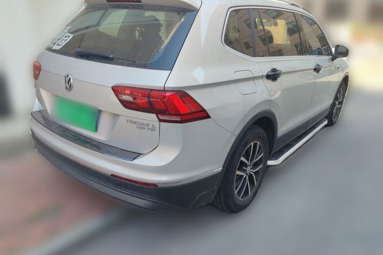 Used Volkswagen Tiguan L 2018 330TSI Automatic Two-Wheel Drive Luxury Edition Rear Right 45 Deg