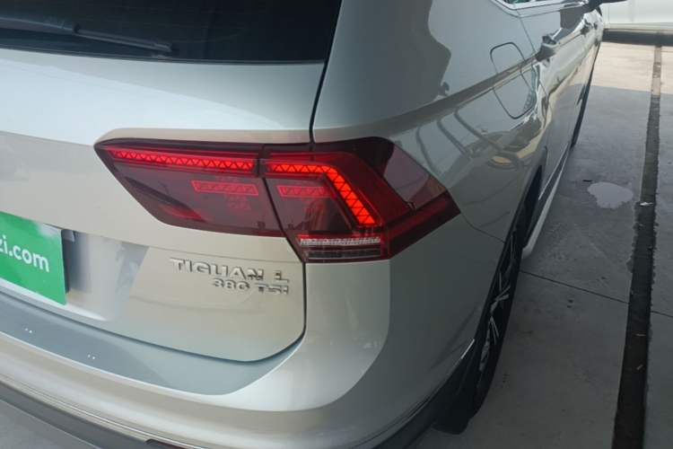 Used Volkswagen Tiguan L 2018 380TSI Automatic All-Wheel Drive Flagship Edition Right Rear Taillight