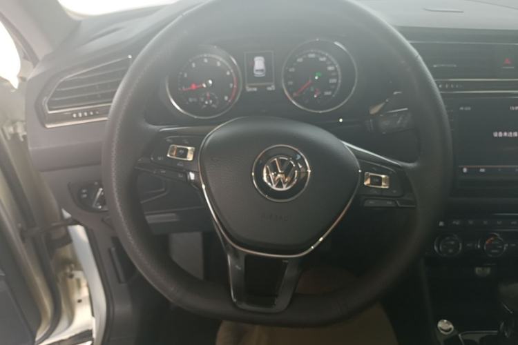 Used Volkswagen Tiguan L 2018 380TSI Automatic All-Wheel Drive Flagship Edition Steering Wheel