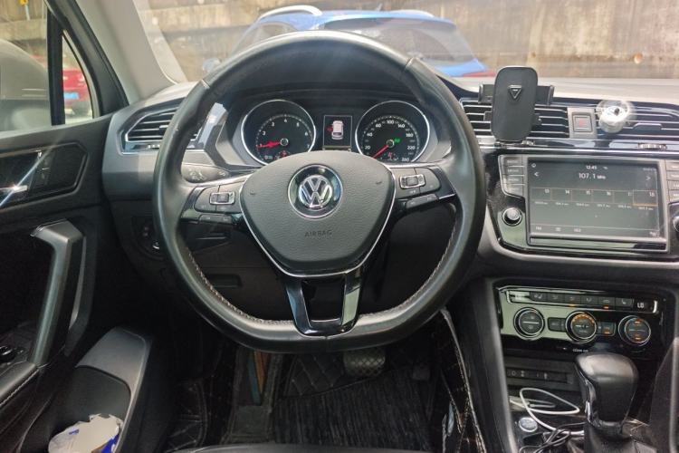 Used Volkswagen Tiguan L 2018 330TSI Automatic Two-Wheel Drive Luxury Edition Steering Wheel