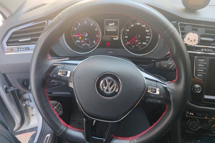 Used Volkswagen Tiguan L 2018 330TSI Automatic Two-Wheel Drive Luxury Edition Steering Wheel