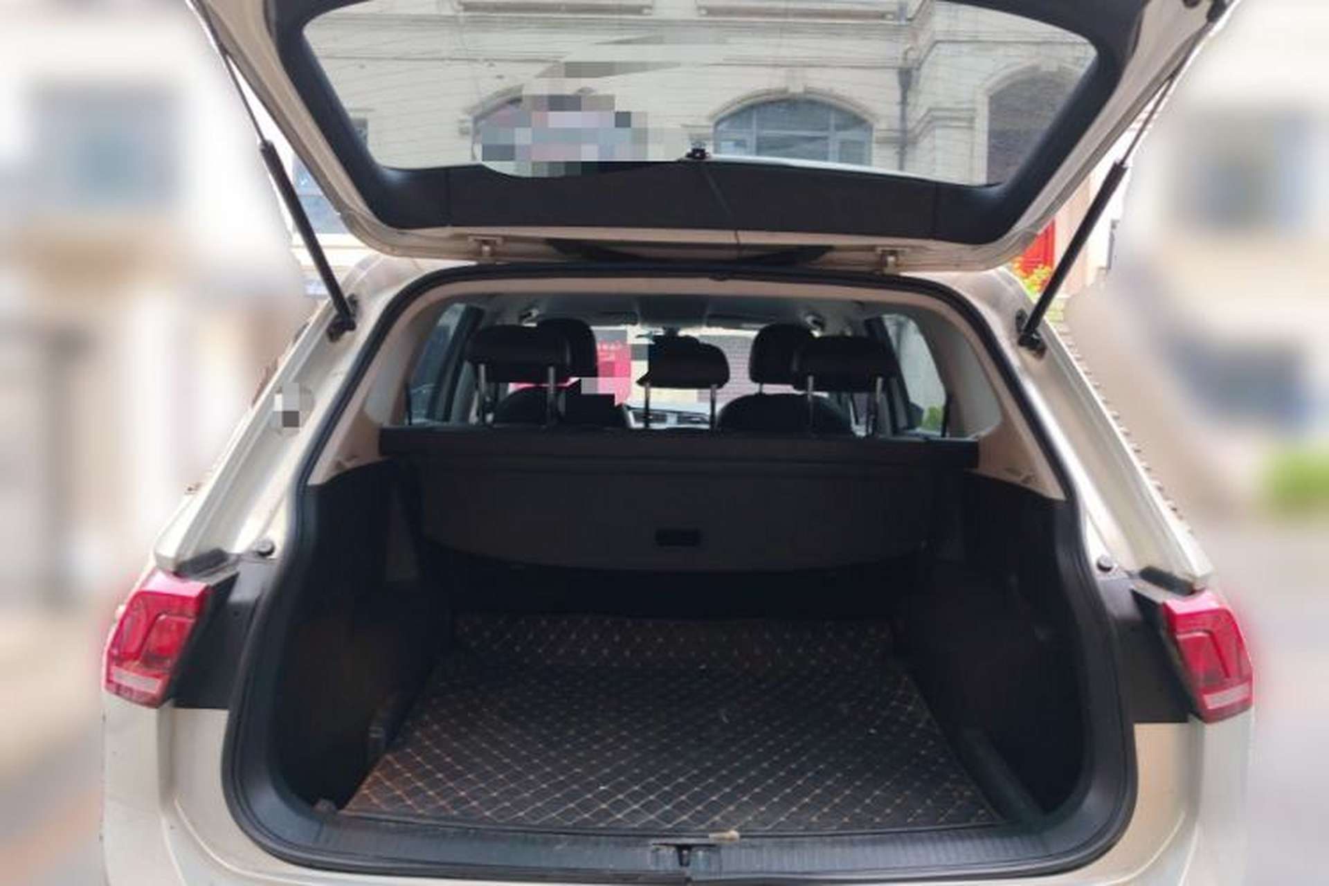 Used Volkswagen Tiguan L 2018 330TSI Automatic Two-Wheel Drive Comfort Edition Trunk