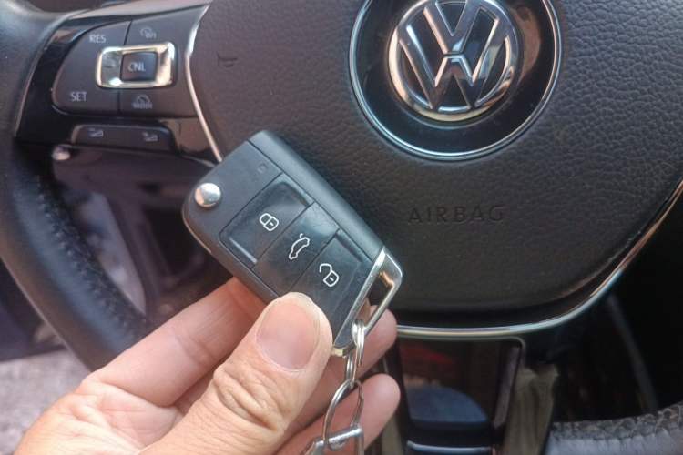 Used Volkswagen Tiguan L 2018 330TSI Automatic Two-Wheel Drive Luxury Edition Vehicle Key