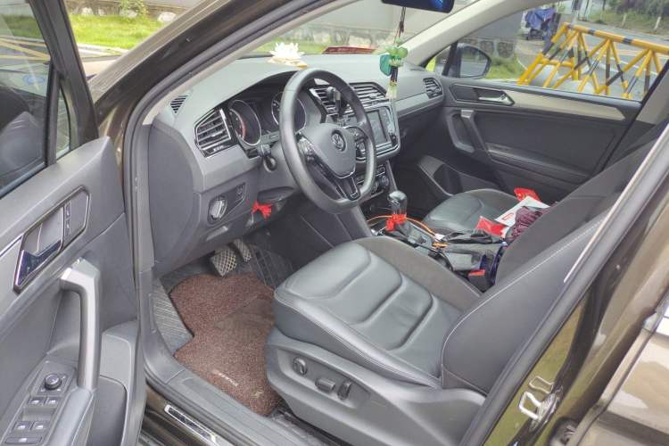 Used Volkswagen Tiguan L 2018 330TSI Automatic Two-Wheel Drive Luxury Edition Driver Seat