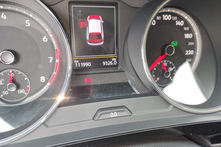Used Volkswagen Tiguan L 2018 330TSI Automatic Two-Wheel Drive Luxury Edition Odometer Close Up