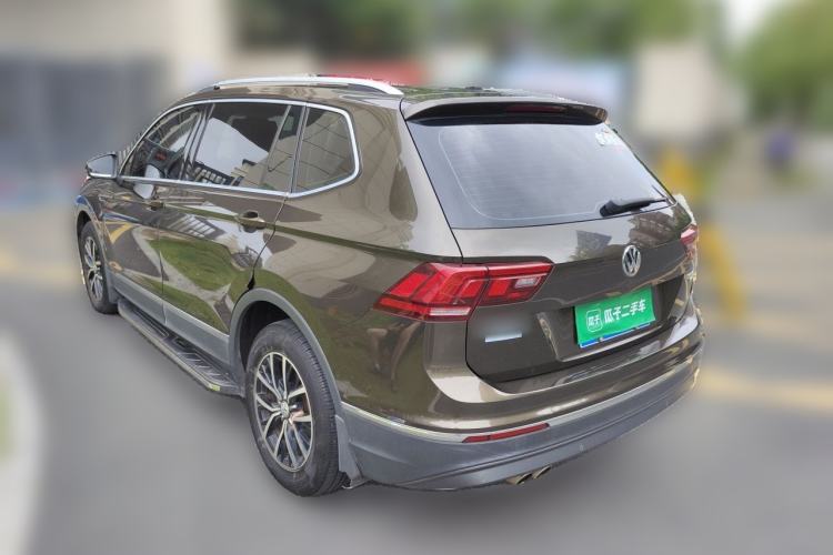 Used Volkswagen Tiguan L 2018 330TSI Automatic Two-Wheel Drive Luxury Edition Rear Left 45 Deg