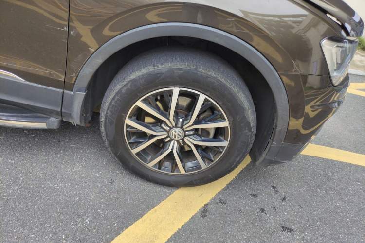 Used Volkswagen Tiguan L 2018 330TSI Automatic Two-Wheel Drive Luxury Edition Right Front Wheel Hub