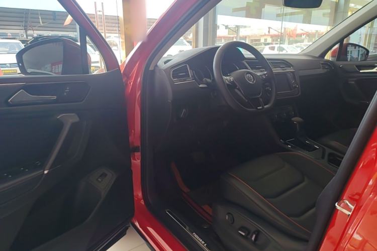 Used Volkswagen Tiguan L 2018 330TSI Automatic Two-Wheel Drive Flagship Edition Driver Seat