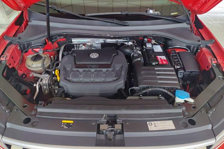 Used Volkswagen Tiguan L 2018 330TSI Automatic Two-Wheel Drive Flagship Edition Engine Bay