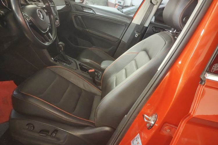 Used Volkswagen Tiguan L 2018 330TSI Automatic Two-Wheel Drive Flagship Edition Left Front Seat