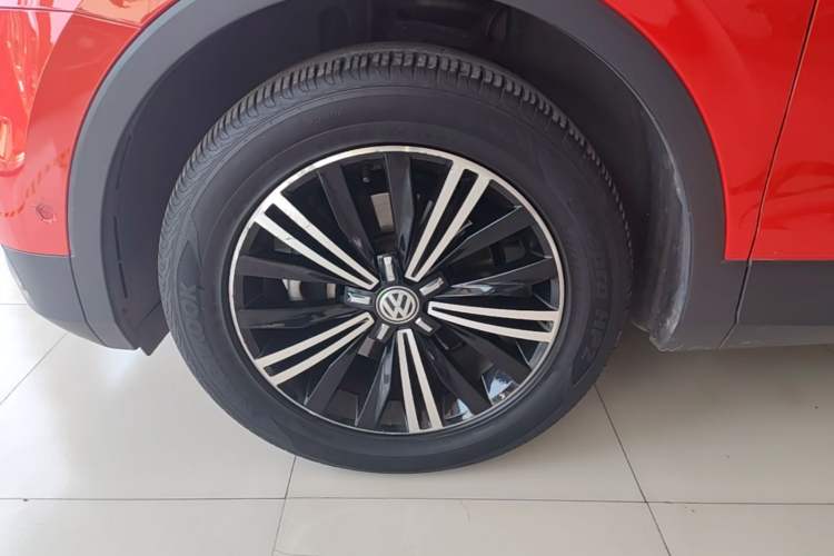 Used Volkswagen Tiguan L 2018 330TSI Automatic Two-Wheel Drive Flagship Edition Left Front Wheel Hub