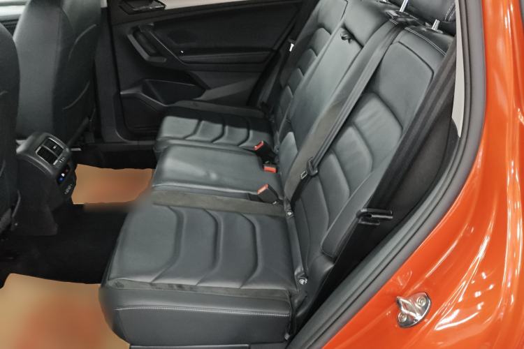 Used Volkswagen Tiguan L 2018 Revised Version 330TSI Automatic Two-Wheel Drive Comfort Edition Left Rear Seat