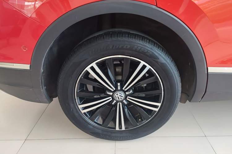 Used Volkswagen Tiguan L 2018 330TSI Automatic Two-Wheel Drive Flagship Edition Right Rear Wheel Hub