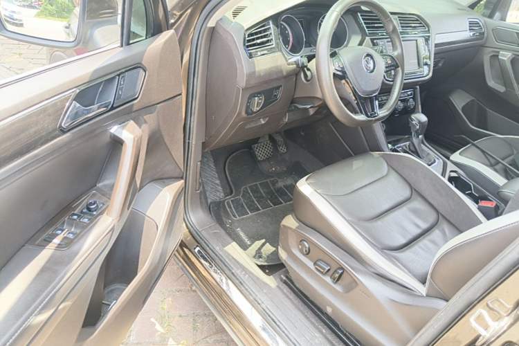 Used Volkswagen Tiguan L 2018 330TSI Automatic Two-Wheel Drive Luxury Edition Driver Seat