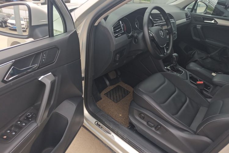 Used Volkswagen Tiguan L 2018 330TSI Automatic Two-Wheel Drive Luxury Edition Driver Seat