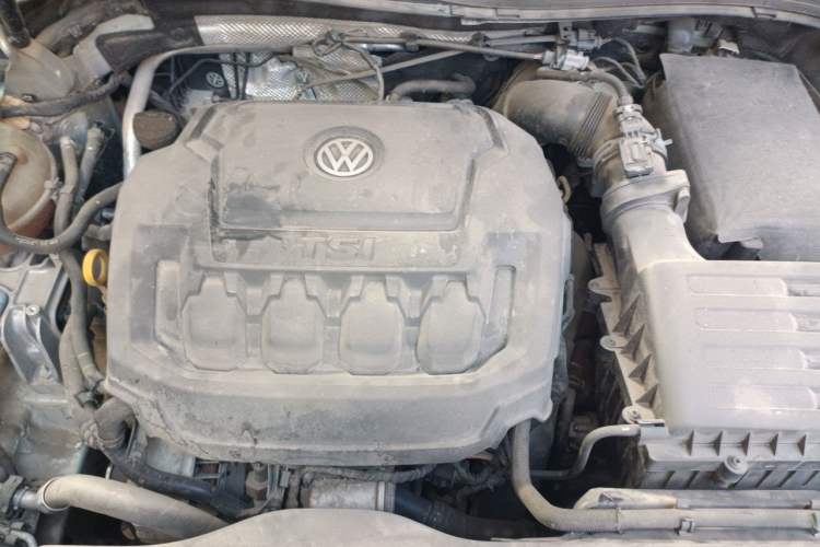 Used Volkswagen Tiguan L 2018 330TSI Automatic Two-Wheel Drive Luxury Edition Engine Bay