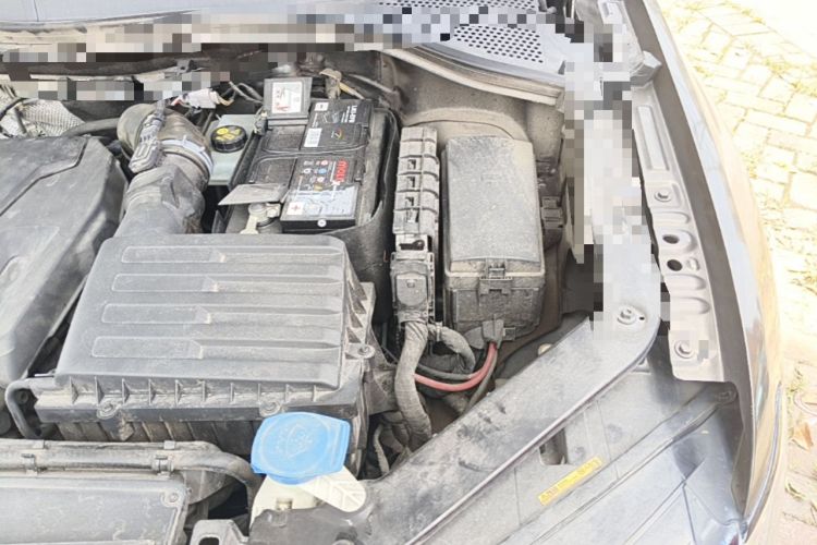 Used Volkswagen Tiguan L 2018 330TSI Automatic Two-Wheel Drive Luxury Edition Engine Bay Left