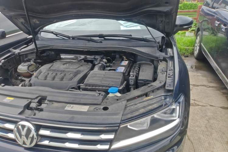 Used Volkswagen Tiguan L 2018 330TSI Automatic Two-Wheel Drive Luxury Edition Engine Bay Left