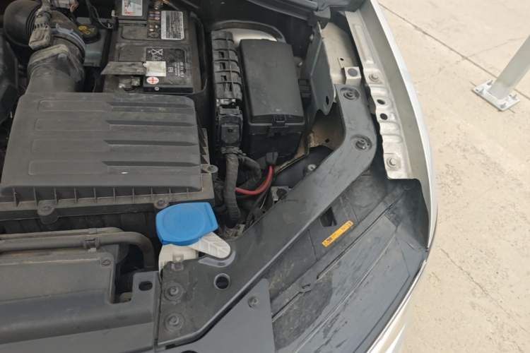 Used Volkswagen Tiguan L 2018 330TSI Automatic Two-Wheel Drive Luxury Edition Engine Bay Left