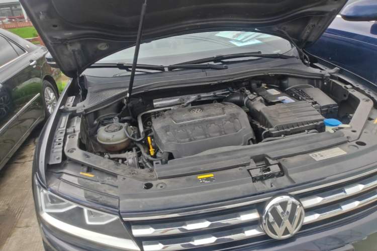 Used Volkswagen Tiguan L 2018 330TSI Automatic Two-Wheel Drive Luxury Edition Engine Bay Right
