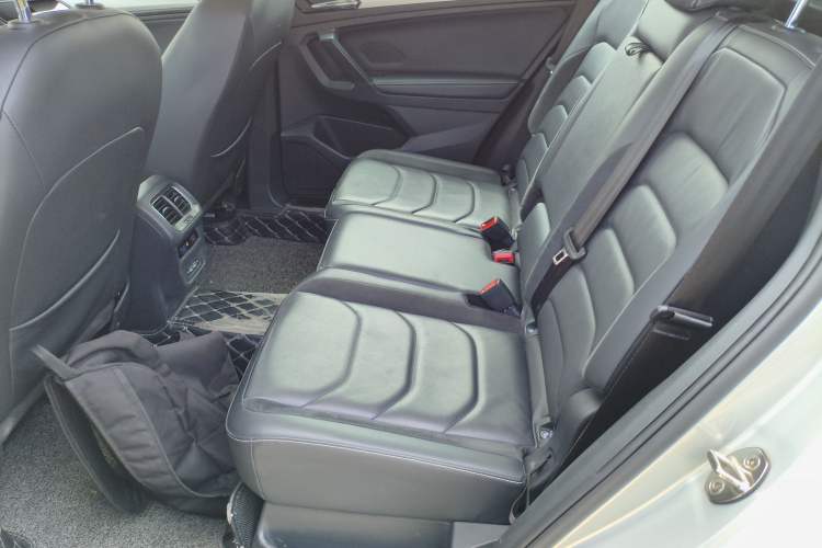 Used Volkswagen Tiguan L 2018 Facelift 330TSI Automatic Two-Wheel Drive Luxury Edition Left Rear Seat