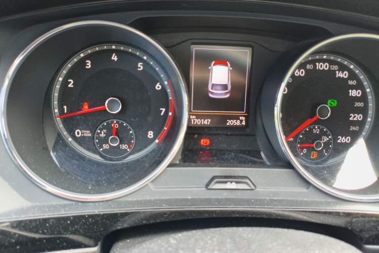 Used Volkswagen Tiguan L 2018 Facelift 330TSI Automatic Two-Wheel Drive Luxury Edition Odometer Close Up