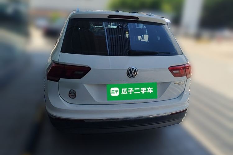 Used Volkswagen Tiguan L 2018 330TSI Automatic Two-Wheel Drive Luxury Edition Rear
