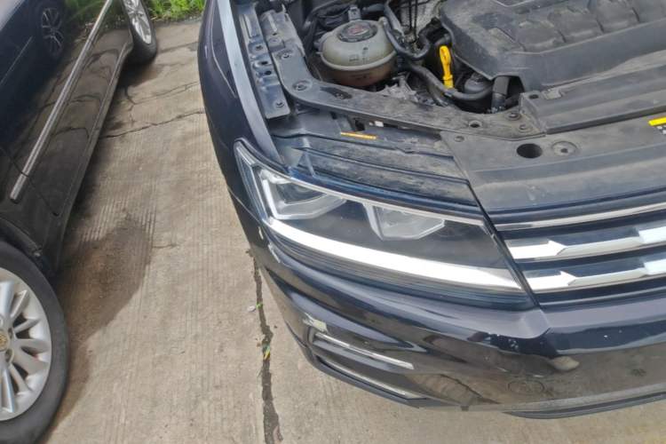 Used Volkswagen Tiguan L 2018 330TSI Automatic Two-Wheel Drive Luxury Edition Right Front Headlight