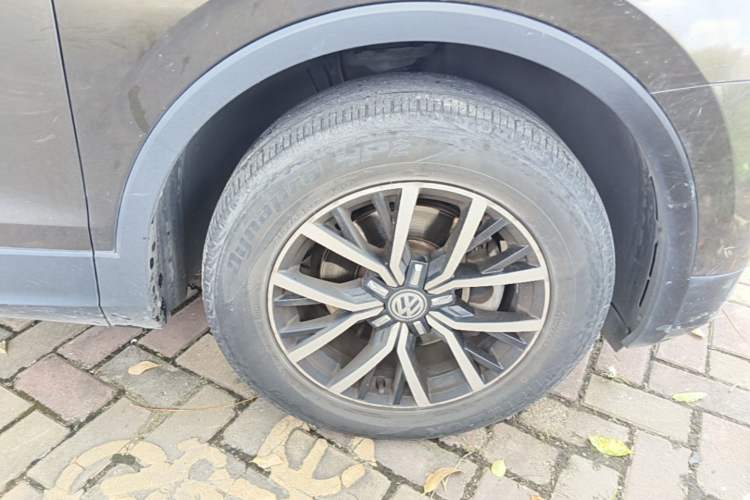 Used Volkswagen Tiguan L 2018 330TSI Automatic Two-Wheel Drive Luxury Edition Right Front Wheel Hub