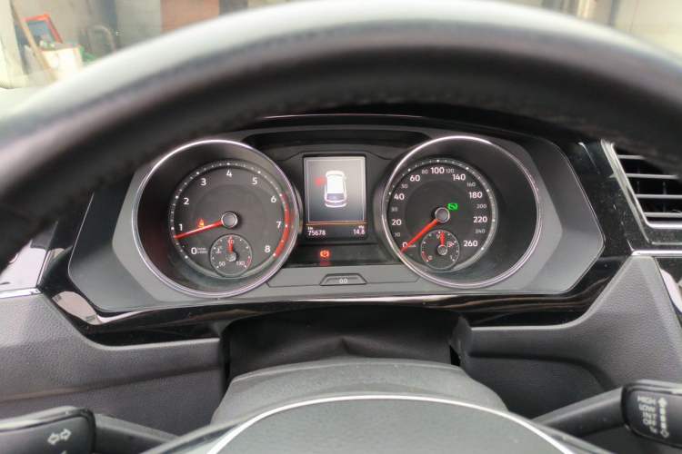 Used Volkswagen Tiguan L 2018 Revised 330TSI Automatic Two-Wheel Drive Flagship Edition Instrument Cluster