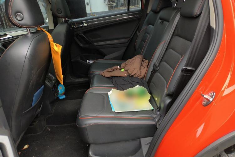 Used Volkswagen Tiguan L 2018 Revised 330TSI Automatic Two-Wheel Drive Flagship Edition Left Rear Seat