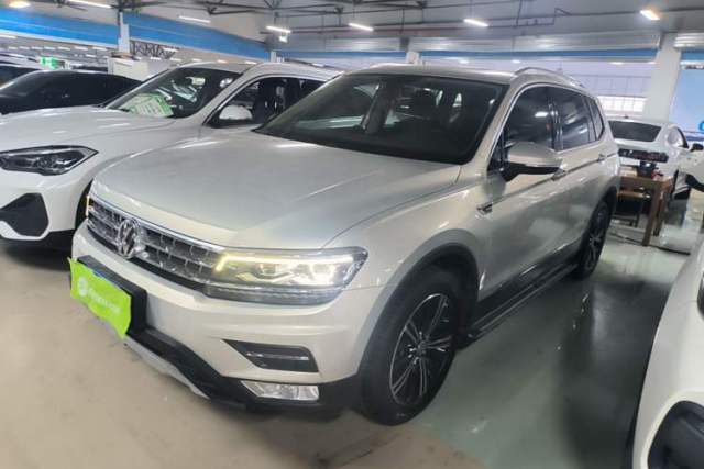 Used Volkswagen Tiguan L 2018 380TSI Automatic All-Wheel Drive Luxury Edition