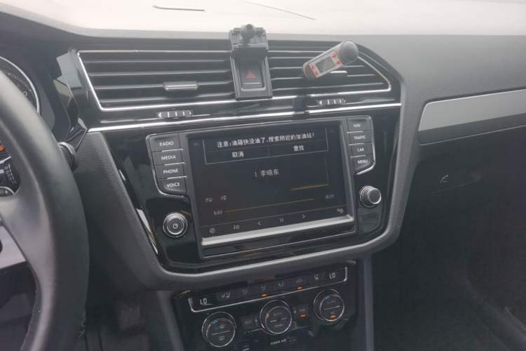 Used Volkswagen Tiguan L 2018 380TSI Automatic All-Wheel Drive Flagship Edition Audio And AC Panel