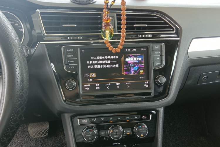 Used Volkswagen Tiguan L 2018 Facelift 330TSI Automatic Two-Wheel Drive Luxury Edition Audio And AC Panel