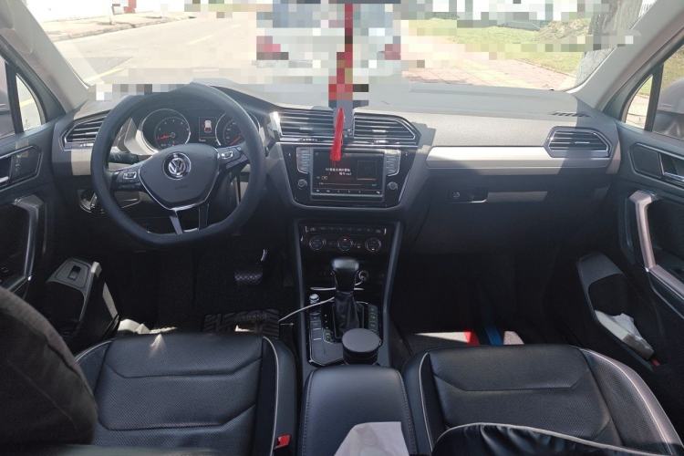 Used Volkswagen Tiguan L 2018 Revised 330TSI Automatic Two-Wheel Drive Flagship Edition Center Console