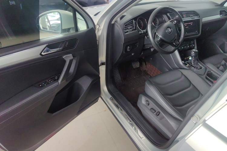 Used Volkswagen Tiguan L 2018 280TSI Automatic Two-Wheel Drive Comfort Edition Driver Seat
