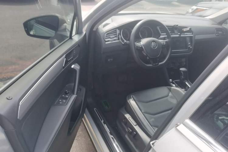 Used Volkswagen Tiguan L 2018 380TSI Automatic All-Wheel Drive Flagship Edition Driver Seat
