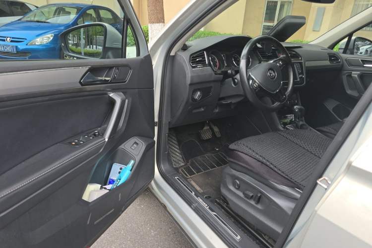 Used Volkswagen Tiguan L 2018 330TSI Automatic Two-Wheel Drive Flagship Edition Driver Seat