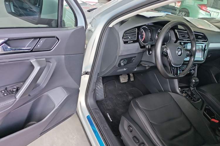 Used Volkswagen Tiguan L 2018 Revised Version 330TSI Automatic Two-Wheel Drive Comfort Edition Driver Seat