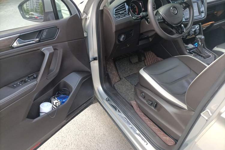 Used Volkswagen Tiguan L 2018 330TSI Automatic Two-Wheel Drive Luxury Edition Driver Seat