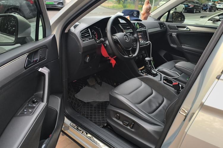 Used Volkswagen Tiguan L 2018 Facelift 330TSI Automatic Two-Wheel Drive Luxury Edition Driver Seat