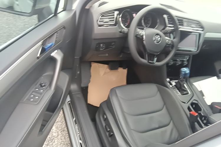 Used Volkswagen Tiguan L 2018 Revised Version 330TSI Automatic Two-Wheel Drive Comfort Edition Driver Seat