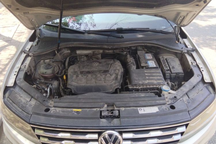 Used Volkswagen Tiguan L 2018 330TSI Automatic Two-Wheel Drive Luxury Edition Engine Bay