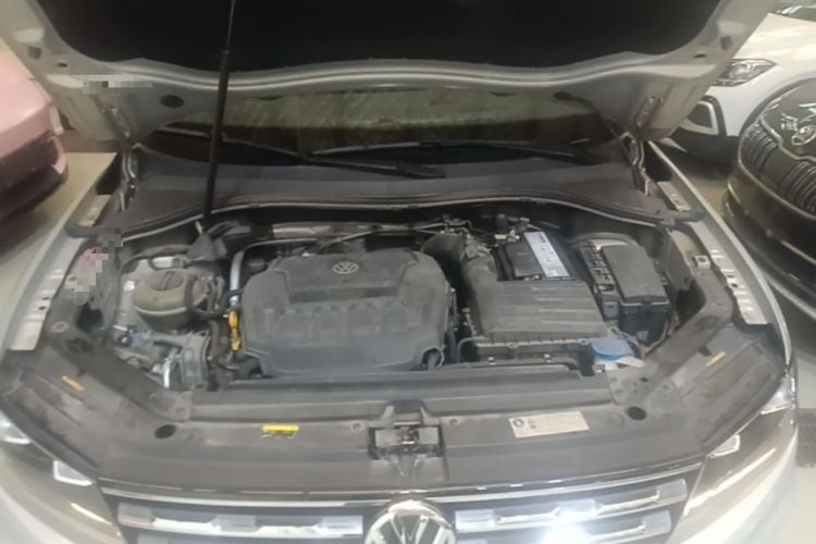 Used Volkswagen Tiguan L 2018 Revised Version 330TSI Automatic Two-Wheel Drive Comfort Edition Engine Bay