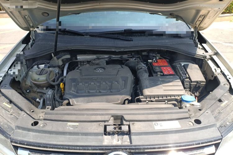 Used Volkswagen Tiguan L 2018 330TSI Automatic Two-Wheel Drive Luxury Edition Engine Bay